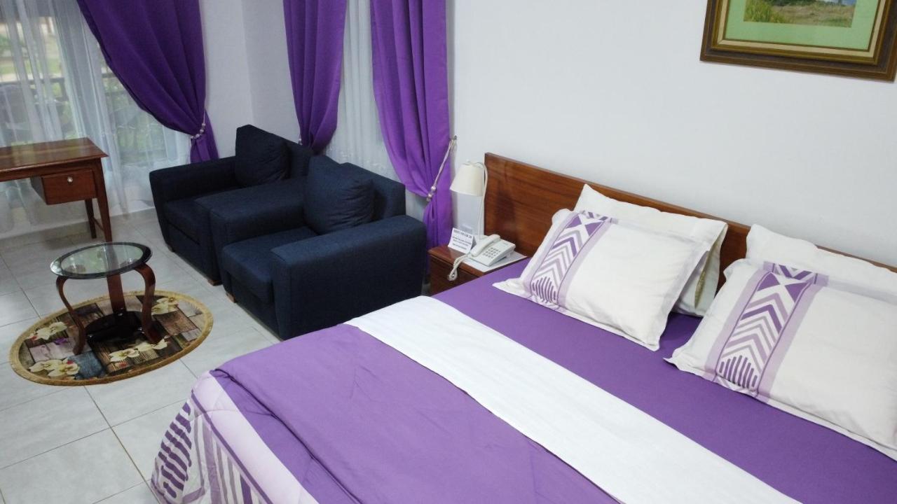 Charlestina Beach Resort Ampeni Екстериор снимка