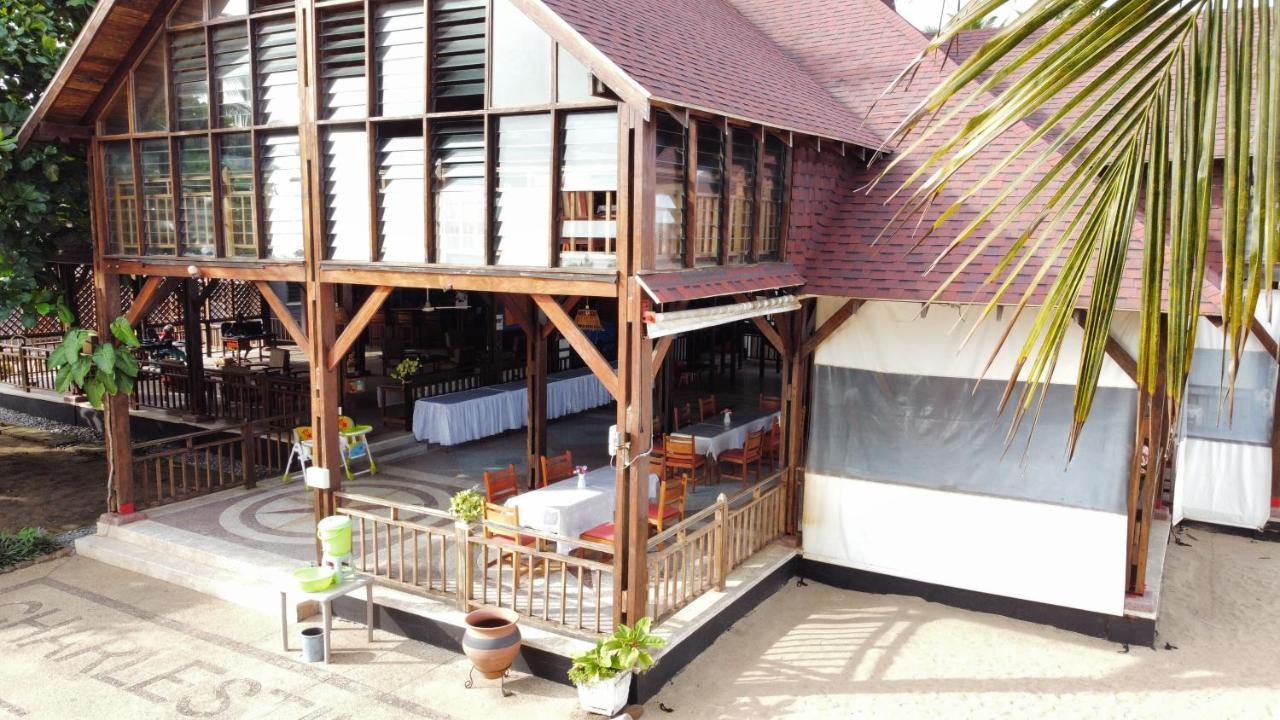 Charlestina Beach Resort Ampeni Екстериор снимка